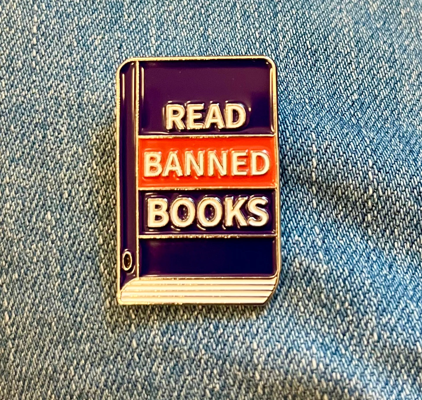 Read Banned Books Enamel Pin