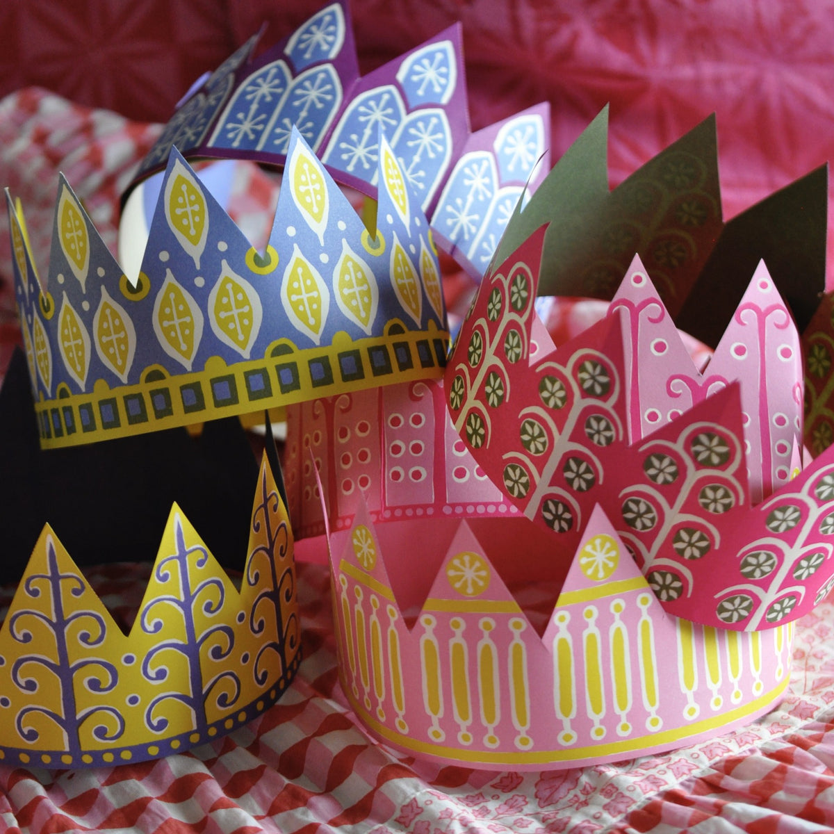 Make-Your-Own Holiday Crackers